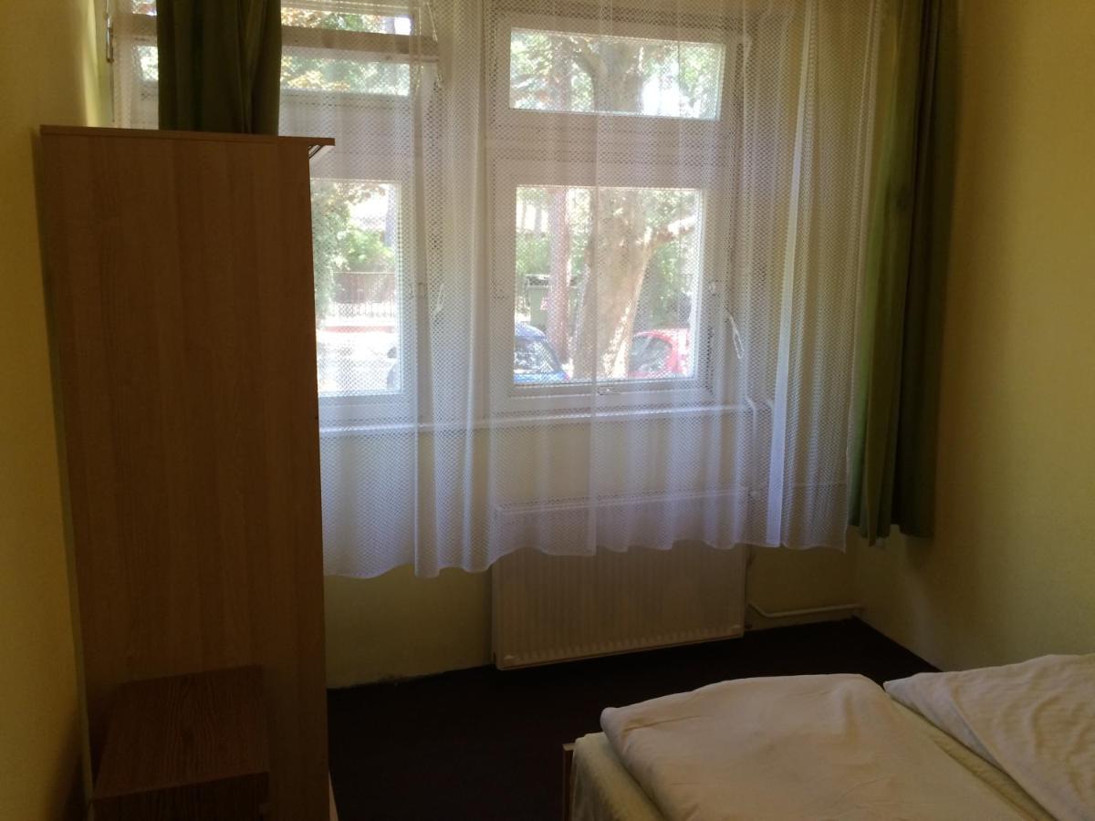 Fenyves Panzio Bed & Breakfast Siofok Bilik gambar