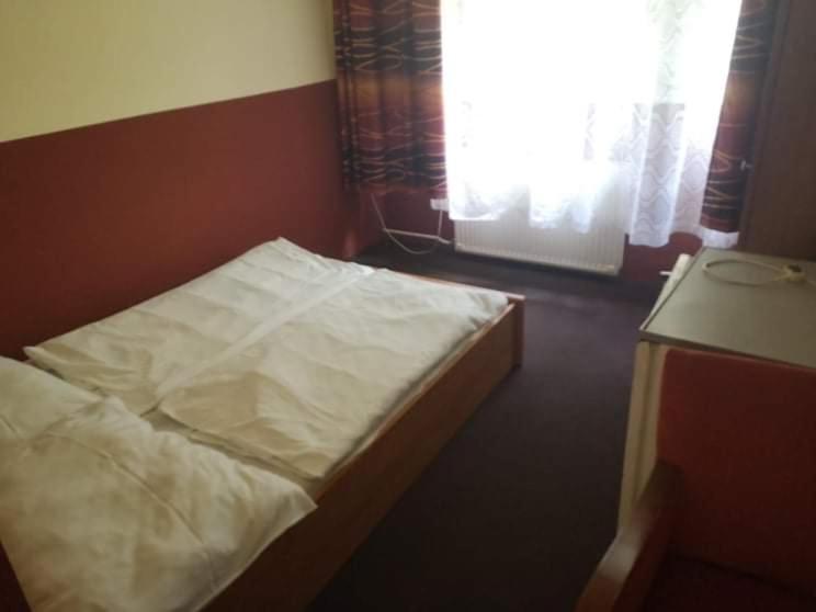Fenyves Panzio Bed & Breakfast Siofok Luaran gambar