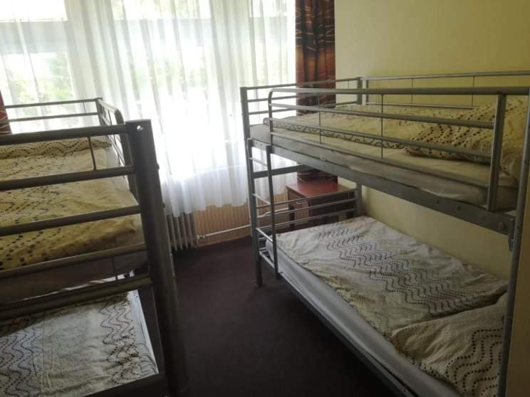 Fenyves Panzio Bed & Breakfast Siofok Luaran gambar