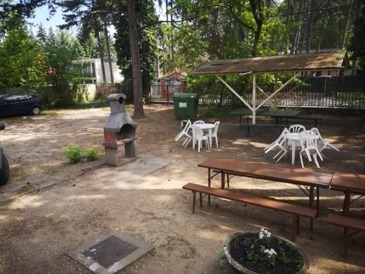 Fenyves Panzio Bed & Breakfast Siofok Luaran gambar